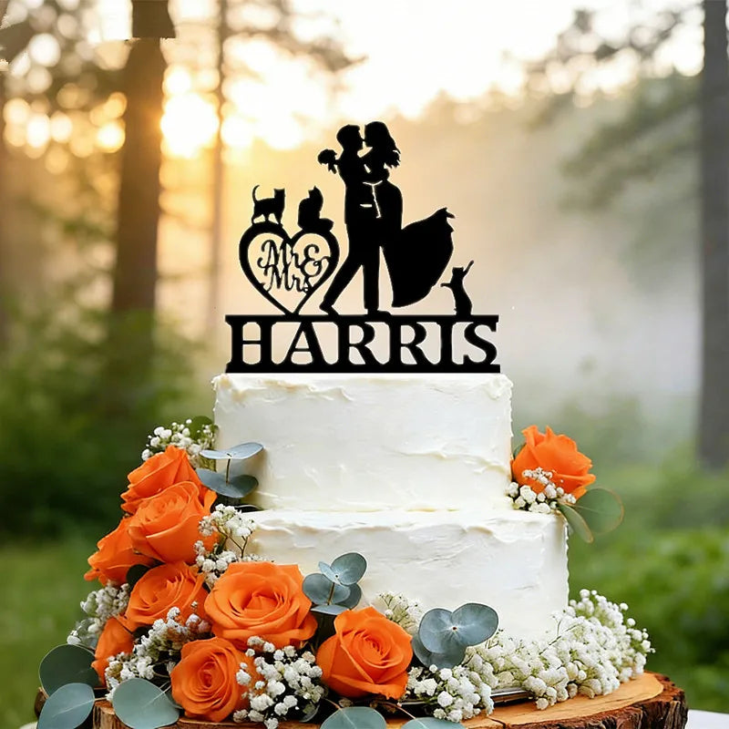 Cake topper personalizado Mr & Mrs con apellido para boda en acrílico o madera sobre pastel de celebración.