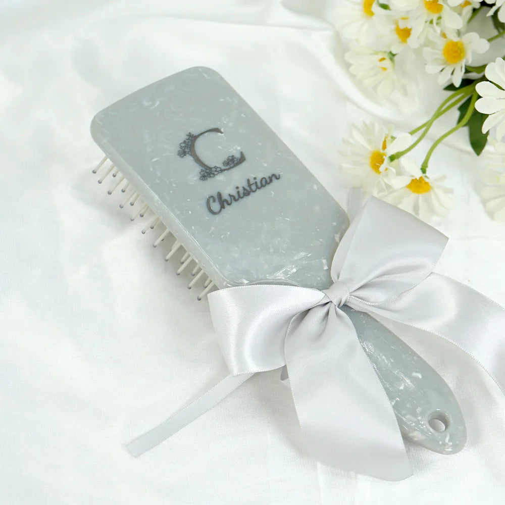 Cepillo de pelo personalizado con nombre grabado, diseño ergonómico con cojín de aire, masajeador del cuero cabelludo, ideal regalo para mamá y cuidado del cabello.