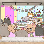 Fondo fotográfico de cumpleaños con gato gris cartoon, ideal para decoración de fiestas infantiles, baby shower y sesiones de fotografía.