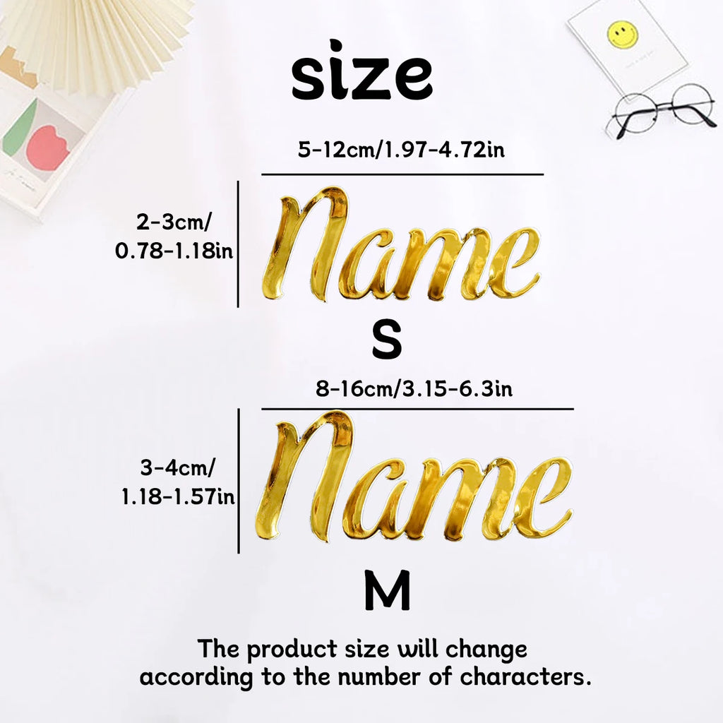 Pegatinas de nombre personalizadas en dorado efecto cristal con acabado elegante, adhesivo fuerte y diseño premium para bodas, regalos y decoración de negocios.