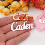 Etiquetas de nombre acrílicas espejo personalizadas doradas y plateadas para bodas y eventos, con acabado brillante y diseño elegante para decoración de mesa.