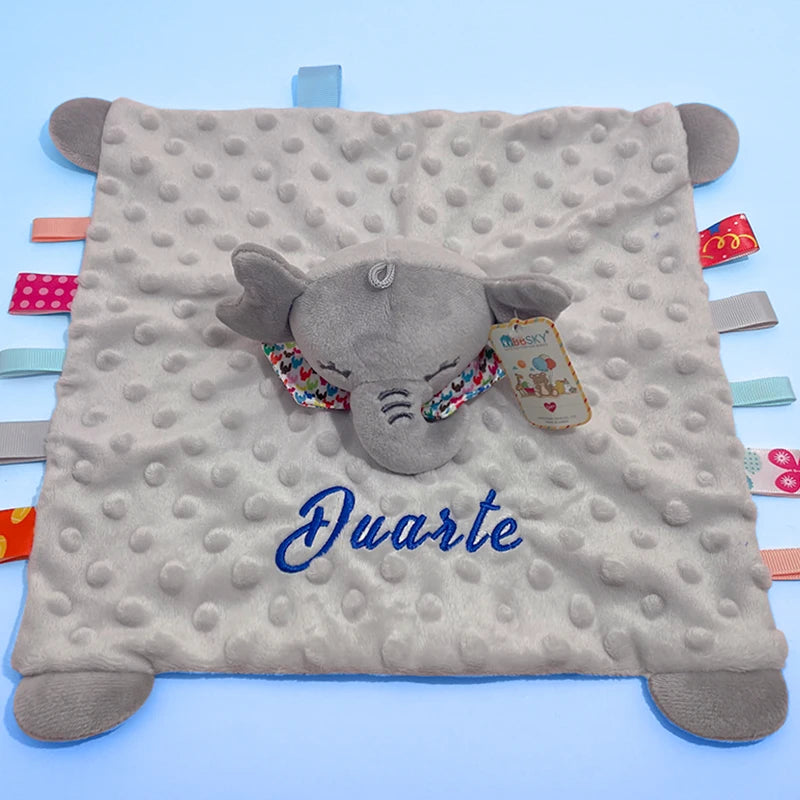 Manta de apego para bebé personalizada con nombre, diseño de elefante y mordedor de silicona, ideal para recién nacidos y niños pequeños.