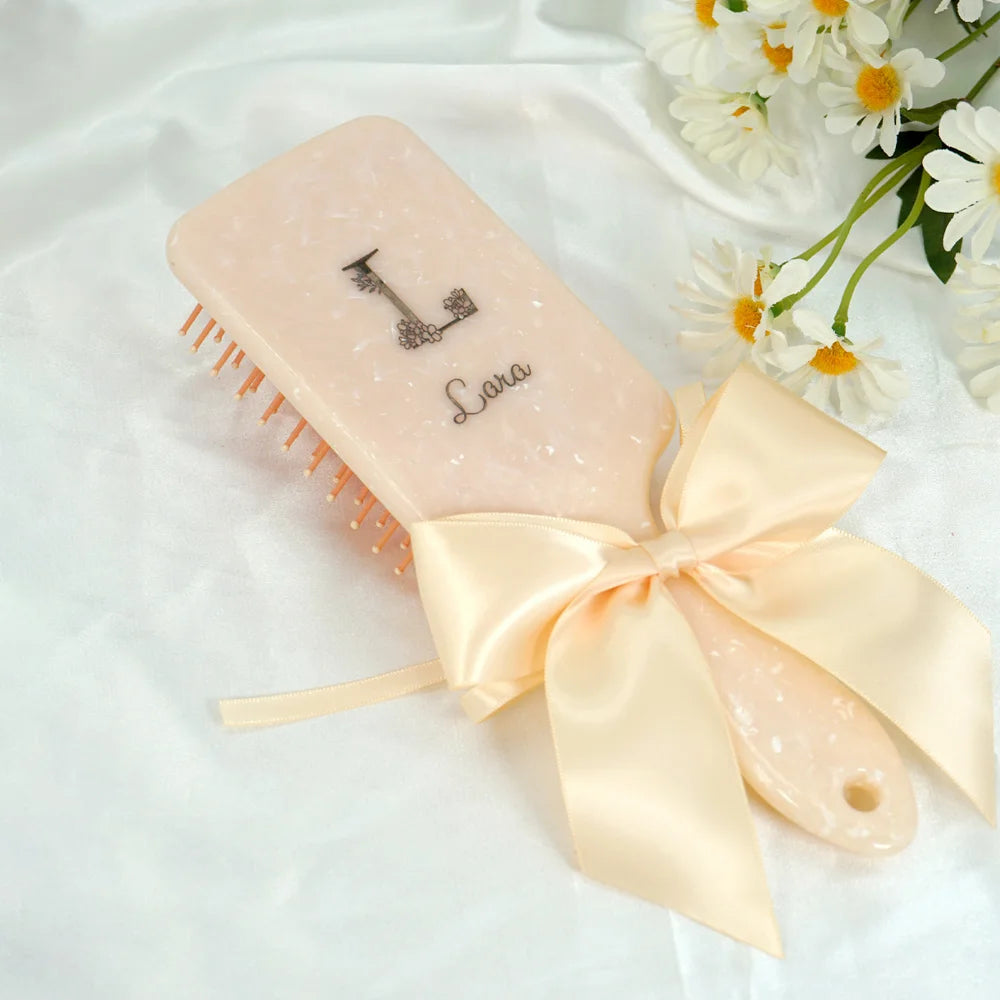 Cepillo de pelo personalizado con nombre grabado, diseño ergonómico con cojín de aire, masajeador del cuero cabelludo, ideal regalo para mamá y cuidado del cabello.