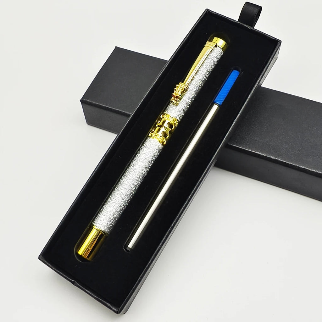 Bolígrafo metálico personalizado con diseño de dragón, grabado láser de nombre o logo, estilo elegante para negocios, firmas y regalos corporativos de lujo.