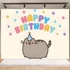 Fondo fotográfico de cumpleaños con gato gris cartoon, ideal para decoración de fiestas infantiles, baby shower y sesiones de fotografía.