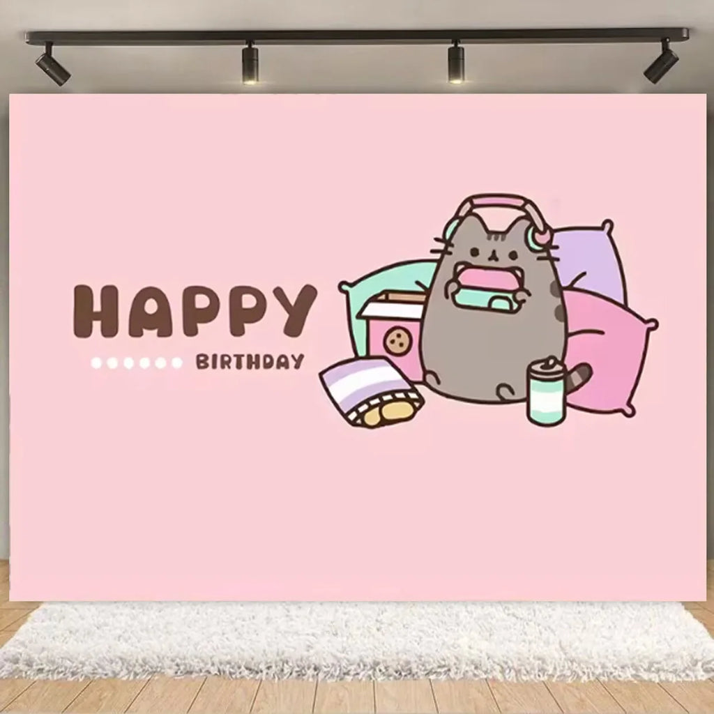 Fondo fotográfico de cumpleaños con gato gris cartoon, ideal para decoración de fiestas infantiles, baby shower y sesiones de fotografía.