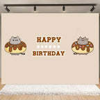Fondo fotográfico de cumpleaños con gato gris cartoon, ideal para decoración de fiestas infantiles, baby shower y sesiones de fotografía.