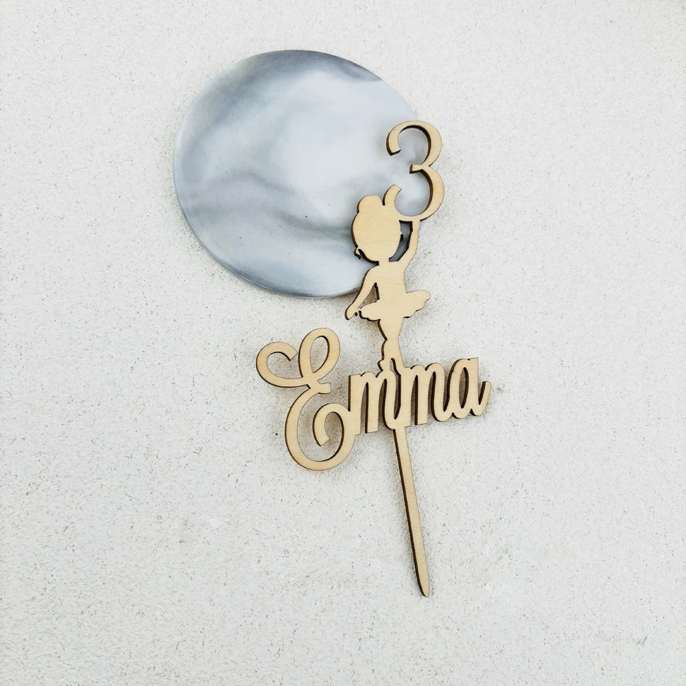 Topper acrílico personalizado para pastel con nombre y edad