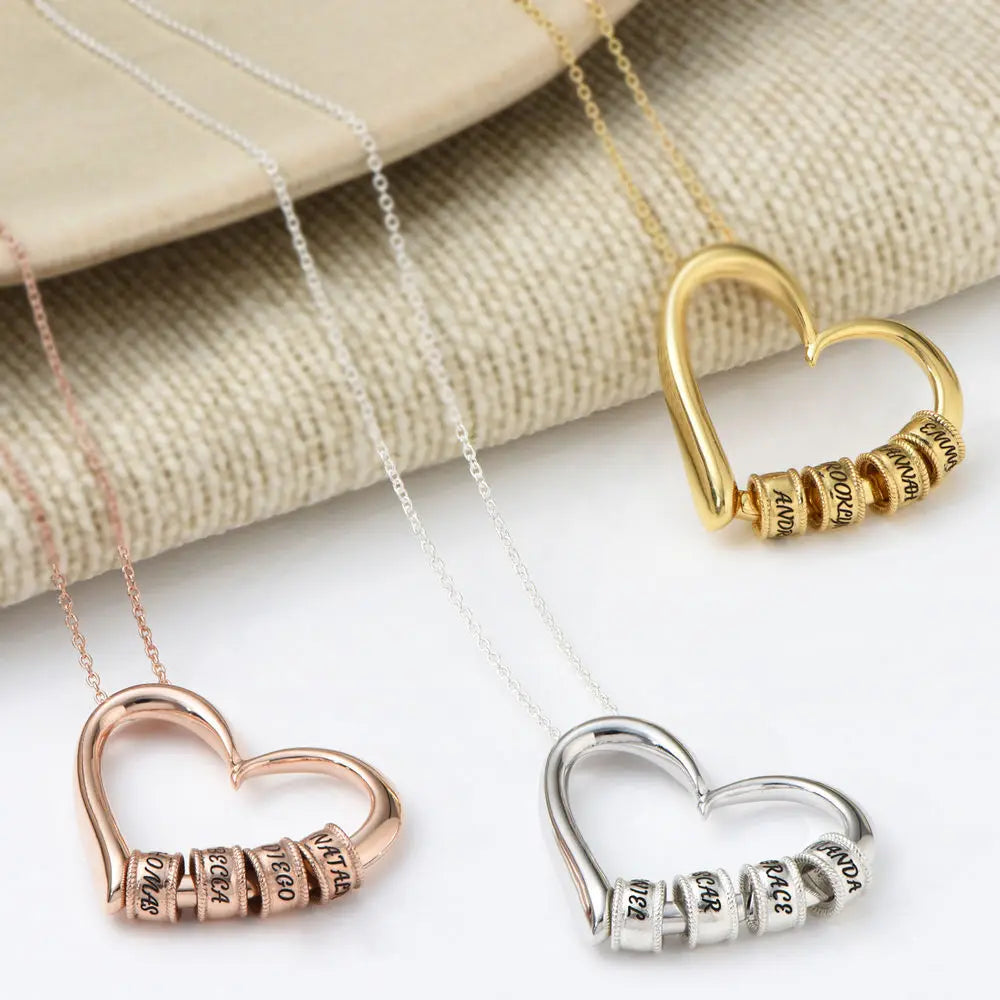 Collar de corazón personalizado para mujer con nombres grabados, joyería elegante de cobre con charms intercambiables, ideal como regalo para mamá y ocasiones especiales.